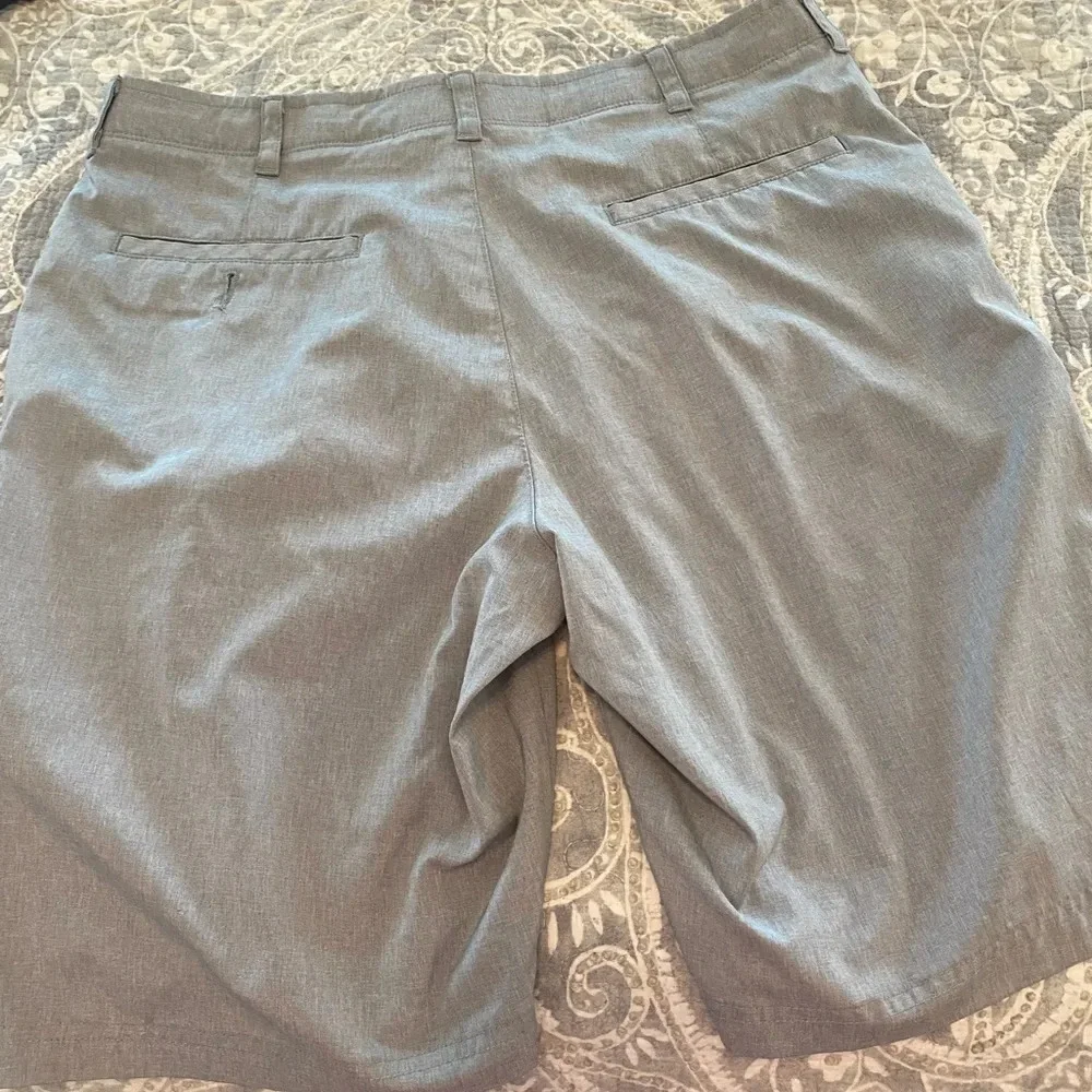 BEN HOGAN Performance Flat Front Flex Golf Shorts |Gray | Size 32-33